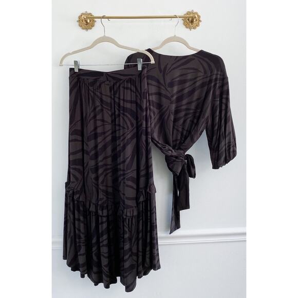 Evereve Z Supply Zebra Animal Print Tropical Skirt Set - Picture 8 of 8